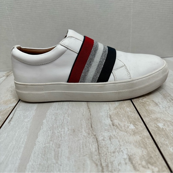 Steve Madden Mystify Size 8.5 Slip On White Sneakers Red White And Blue Strap - Picture 7 of 9